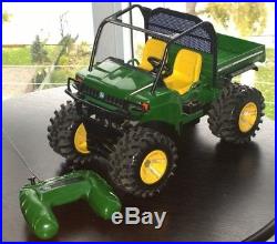 Awesome Works John Deere ERTL RC Gator Farm Tractor 2008 With Remote Control 1/8